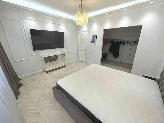 Оренда Квартира 1-кімнатна, 12/18 поверх на Степана Рудницького вул., д. 3/7 Київ