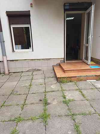 Продаж офісне приміщення на вул. Генерала Чупринки приміщень - 2, поверх - 1/4 Львов