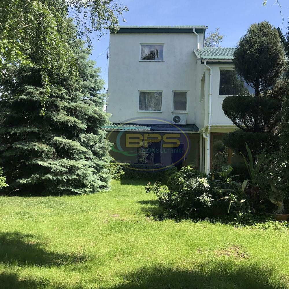 Продаж 3-поверховий Будинок з ділянкою 7.5 сот 500 кв.м 6 кімн. на Толбухіна вул. Одеса - фото 1