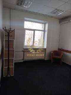 Продаж Квартира 3-кімнатна, 2/5 поверх на Мазепы Ивана ул., 3 Киев