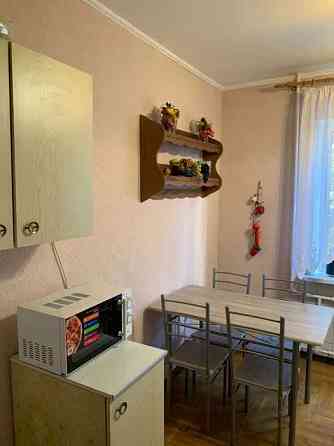 Оренда Квартира 3-кімнатна на ул. Здолбуновская, 3 Київ