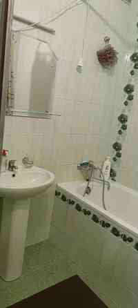 Оренда Квартира 2-кімнатна, 10/25 поверх на ул. Здолбуновская Київ