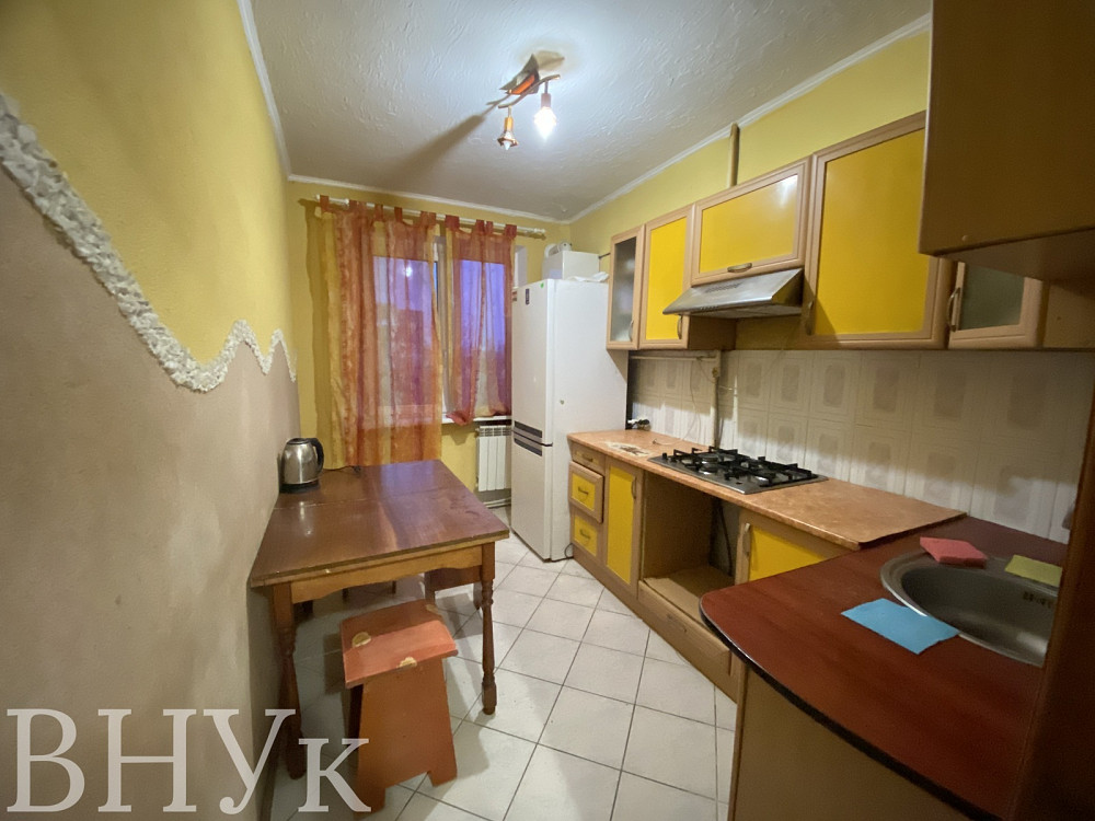 Продаж Квартира 3-кімнатна, 6/9 поверх на 8 березня Ужгород - фото 2