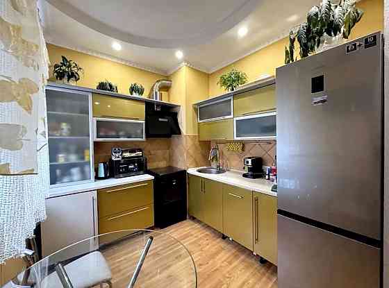 Продаж Квартира 3-кімнатна, 4/4 поверх на Нигояна, 42 Днепр