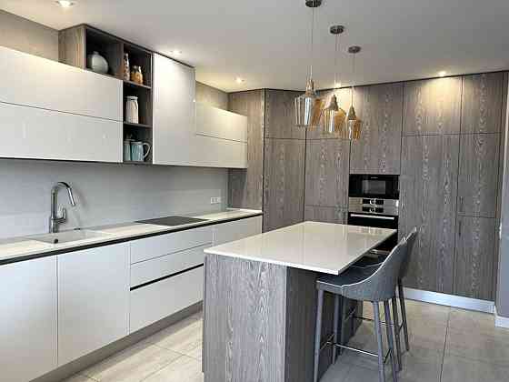 Продаж Квартира 4-кімнатна, 17/24 поверх на Чавдар, 2 Kiev