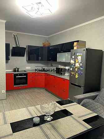 Продаж 2-х кцмнатної в ЖК Статус Град ,м.Осокорки 3 хвилини Киев