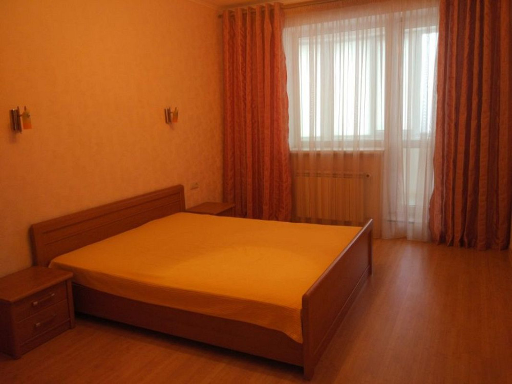 Оренда Квартира 2-кімнатна, 18/27 поверх на ул. Анны Ахматовой, 13-д Київ - фото 1