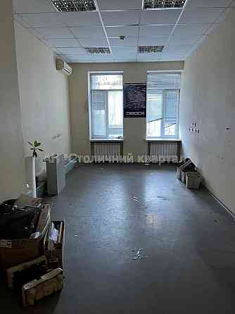 Оренда Будинок 25-кімнатний на Хохлових Сім'ї вул., 8 Київ