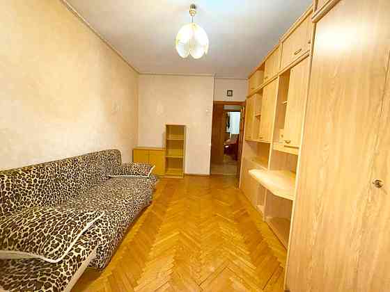 Оренда Квартира 2-кімнатна, 8/10 поверх на Павла Скоропадського, 33 Киев