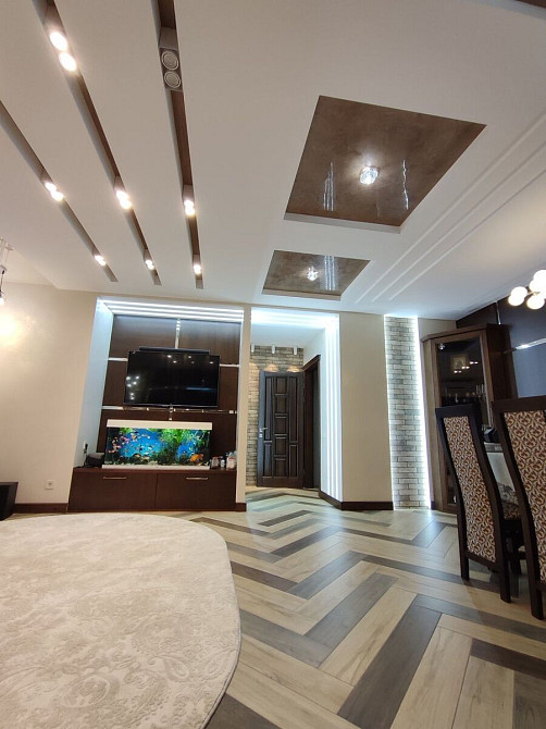 Велика 3-кімнатна квартира з дизайнерським ремонтом, Кропивницький - фото 10