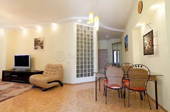 For rent 3-room Apartment 80 sq.m Пироговская, 5 Odessa