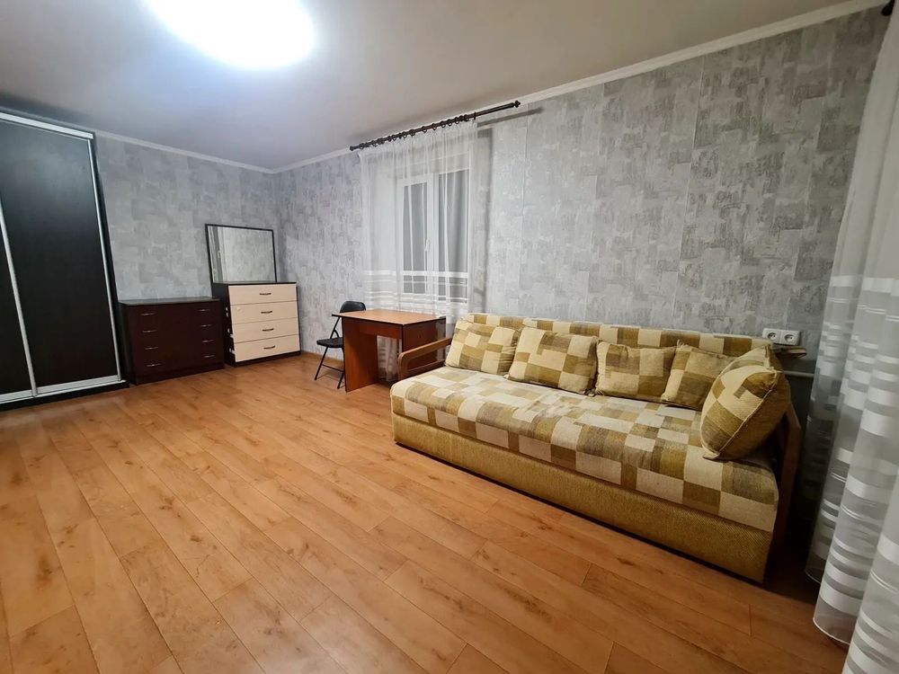 Продаж Квартира 1-кімнатна, 5/5 поверх на Волинська вул., д. 2 Kiev - photo 1