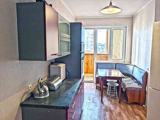 Оренда Квартира 1-кімнатна, 13/15 поверх на Бажана, 1м Киев