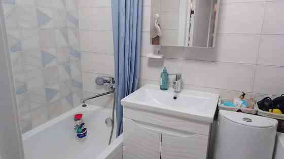 Оренда Квартира 1-кімнатна, 4/5 поверх на Мрії, 3а Kiev