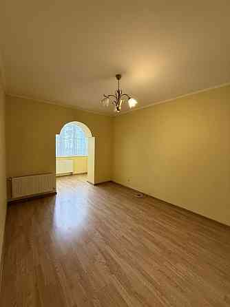 Продаж Квартира 3-кімнатна, 3/10 поверх на вул. Чорноти Курінного Ивано-Франковск