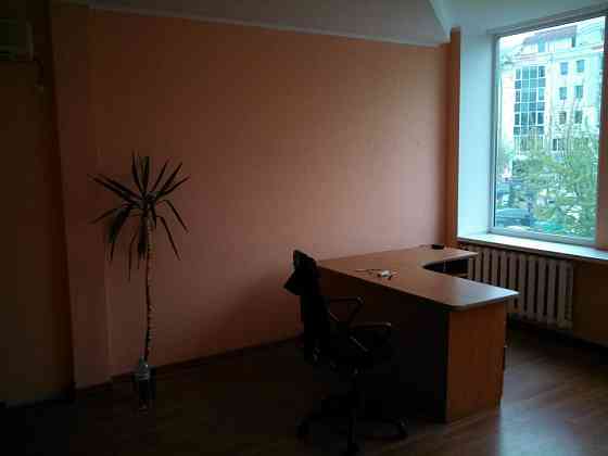 Продаж офісне приміщення на вул. Смілянська, 23 приміщень - 3, поверх - 2/9 Черкаси