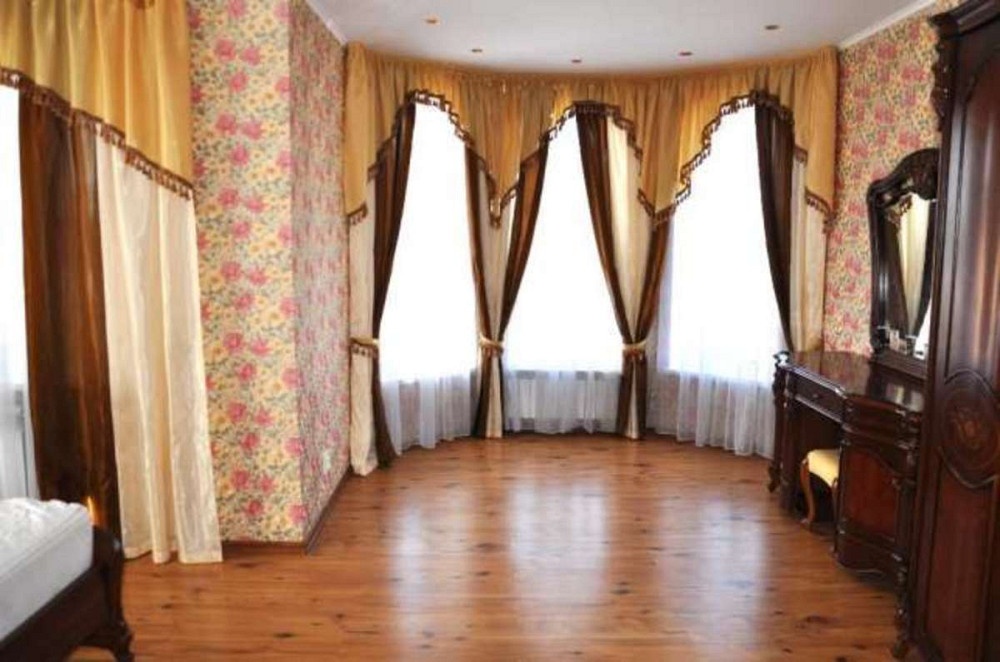 Продаж 3-поверховий Будинок з ділянкою 10 сот 250 кв.м  на Драгоманова Бориспіль - фото 4