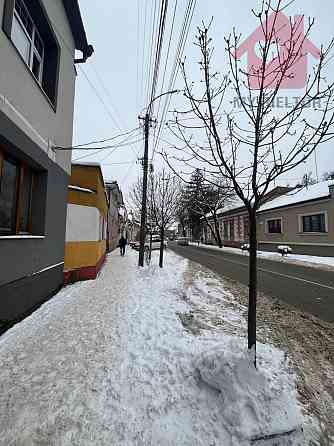 Продаж Квартира 4-кімнатна, 2/2 поверх на Берчені Ужгород