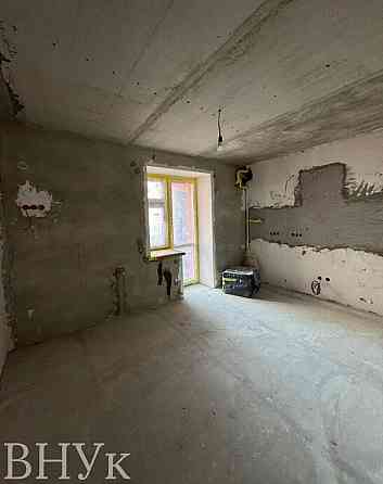 Продаж Квартира 3-кімнатна, 1/10 поверх на вул. Тролейбусна Тернопіль