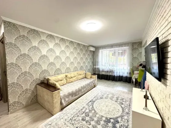 Продажа 3к Квартира 56 кв.м відінська,38 Ровно