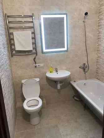 Оренда Квартира 1-кімнатна, 23/25 поверх на ул. Софии Русовой Киев