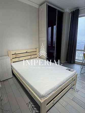 Оренда Квартира 4-кімнатна, 24/24 поверх на вул. Кирило-Мефодіївська Київ