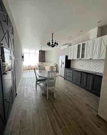 Оренда Квартира 3-кімнатна, 13/20 поверх на Мореходный пер., 2а Одеса