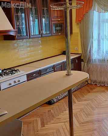 Продаж Будинок 4-кімнатний на вул. Карпенка Ternopil'