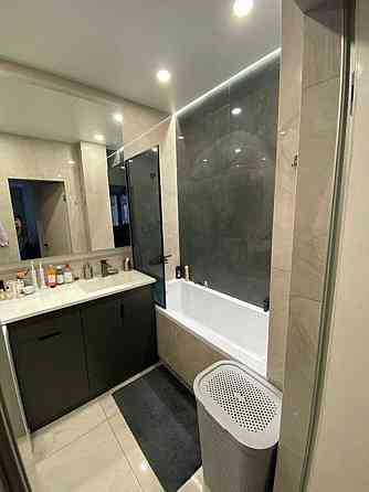 Продаж Квартира 2-кімнатна, 19/25 поверх на Дніпровська набережна, 18А Київ