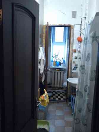 Продаж Квартира 3-кімнатна, 2/2 поверх на Марка Безручка вул., 21 Київ