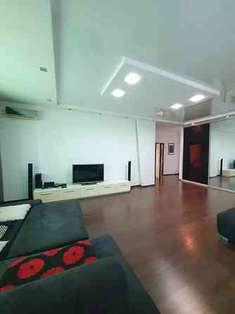 Продаж Квартира 3-кімнатна, 9/10 поверх на Малиновского Маршала ул., 48а Дніпро