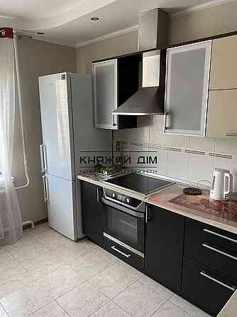 Оренда Квартира 2-кімнатна, 11/16 поверх на Радунская ул. Київ