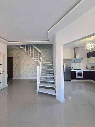 Продаж Квартира 3-кімнатна, 5/6 поверх на Шухевичів вул., 14 Ivano-Frankivs'k