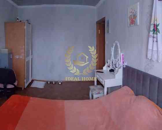 Продаж Квартира 4-кімнатна Kiev