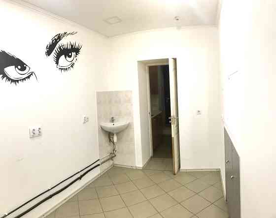 Продаж комерційне приміщення на ул. Старопортофранковская, 37 приміщень - 3, поверх - 1 Одеса