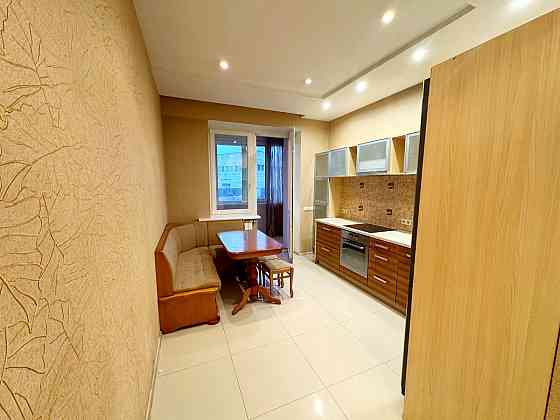 Продаж Квартира 2-кімнатна, 2/9 поверх на Оболонська Набережна вул., д. 3 Киев