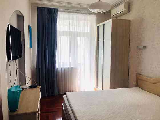 Оренда Квартира 2-кімнатна, 5/5 поверх на Олеся Гончара ул. Киев