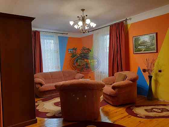 Продаж 3 поверхового будинку з ділянкою на 0.1 соток, 300 кв. м, 8 кімнат, Овідіополь