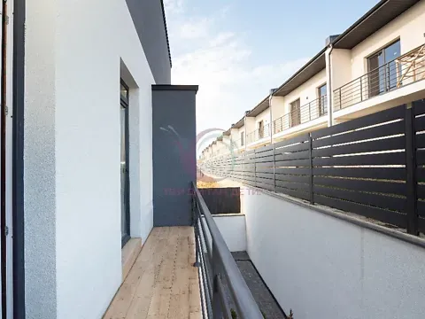 Продаж 3-поверховий   170 кв.м 3 кімн. на Коцюбинського Михайла вулиця 51 Чернівці - фото 1