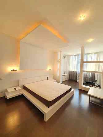 Продаж Квартира 3-кімнатна, 9/10 поверх на Малиновского Маршала ул., 48А Дніпро