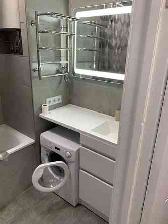 Оренда Квартира 1-кімнатна, 13/25 поверх на Харьковское шоссе Київ