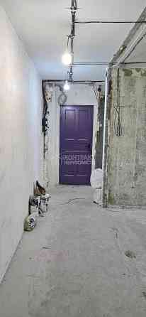 Продаж Квартира 3-кімнатна, 9/9 поверх на вул. Гвардійців Широнінців Kharkiv