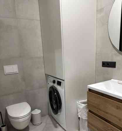 Продам 2х комнатную  квартиру на Каманина. Одеса