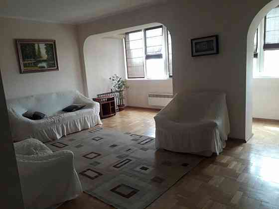 Оренда Квартира 3-кімнатна, 8/13 поверх на ул. Суворова, 13 Київ