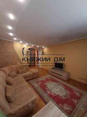 Оренда Квартира 3-кімнатна, 10/21 поверх на Святошинская пл. Київ