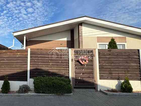 Продаж Будинок 4-кімнатний на вул. Межева 