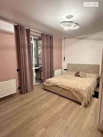 Продаж Квартира 2-кімнатна, 1/3 поверх на пров. Наскрізний Вінниця