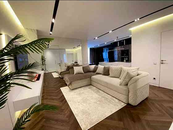 Продаж Квартира 2-кімнатна, 25/25 поверх на Глибочицька вул., д. 73-79 Киев