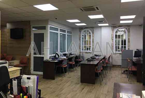 Оренда Будинок 3-кімнатний на Гончара Олеся вул., 35 Київ