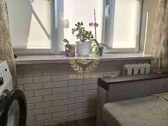 Продаж великої кімнати з ремонтом біля метро Чернігівська Kiev